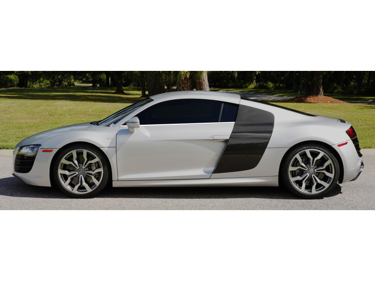 Side windows lower chrome trim Audi R8