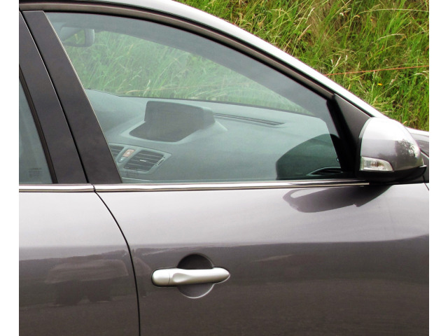 Side windows lower chrome trim Renault Mégane III 0812 Renault Mégane III phase 2 1213 Renault Még
