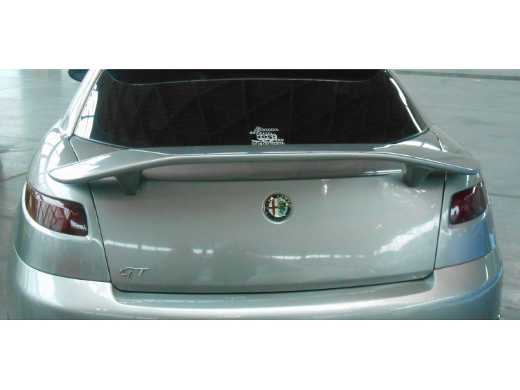 Spoiler / fin Alfa Romeo GT v2 primed
