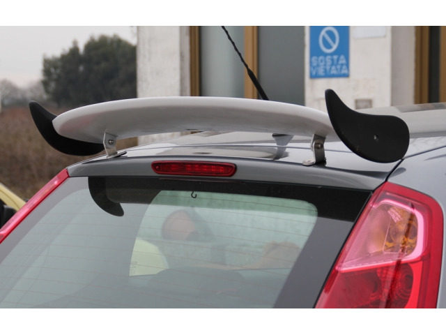 Spoiler  fin Fiat Grande Punto 0509  Fiat Punto phase 1 9903 3p v4